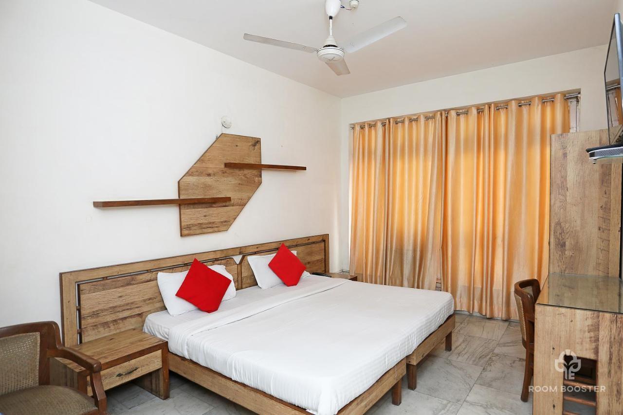 Hotel Inderlok ริชิเคช ภายนอก รูปภาพ